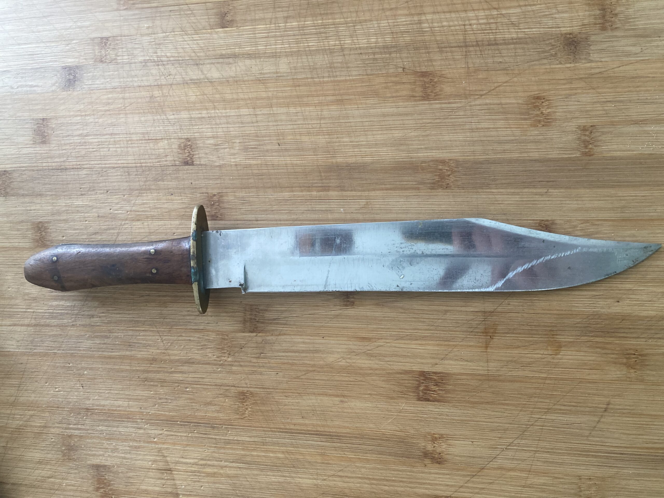 Dolch vor dem schleifen